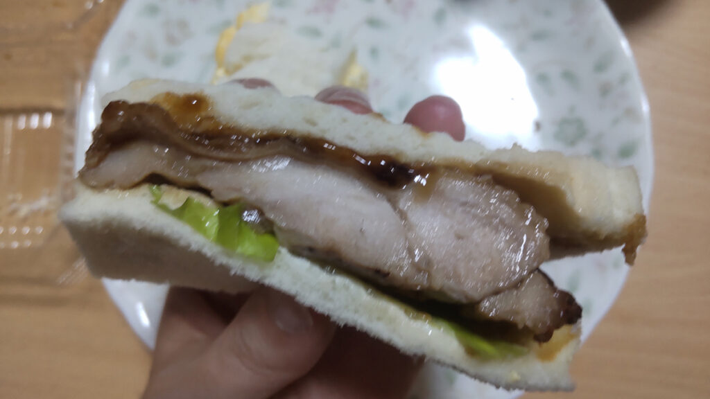 ベーカー・タキの照り焼きチキンサンド